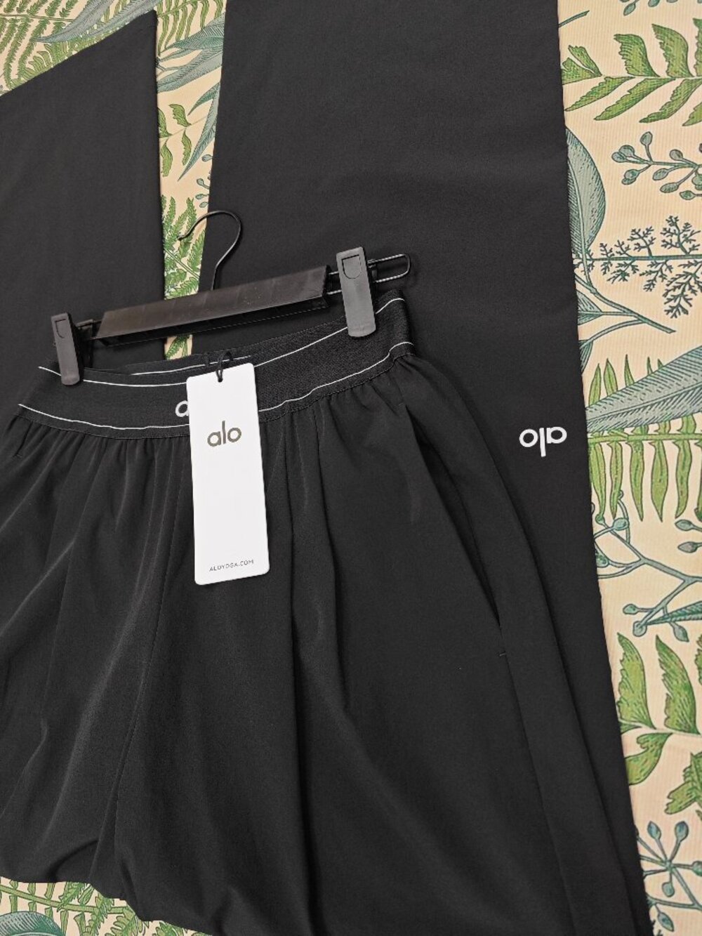 NWT ALO Yoga Wide Leg Pants Black 💕 Everyday Comfor Suit Up Trouser - Picture 6 of 8